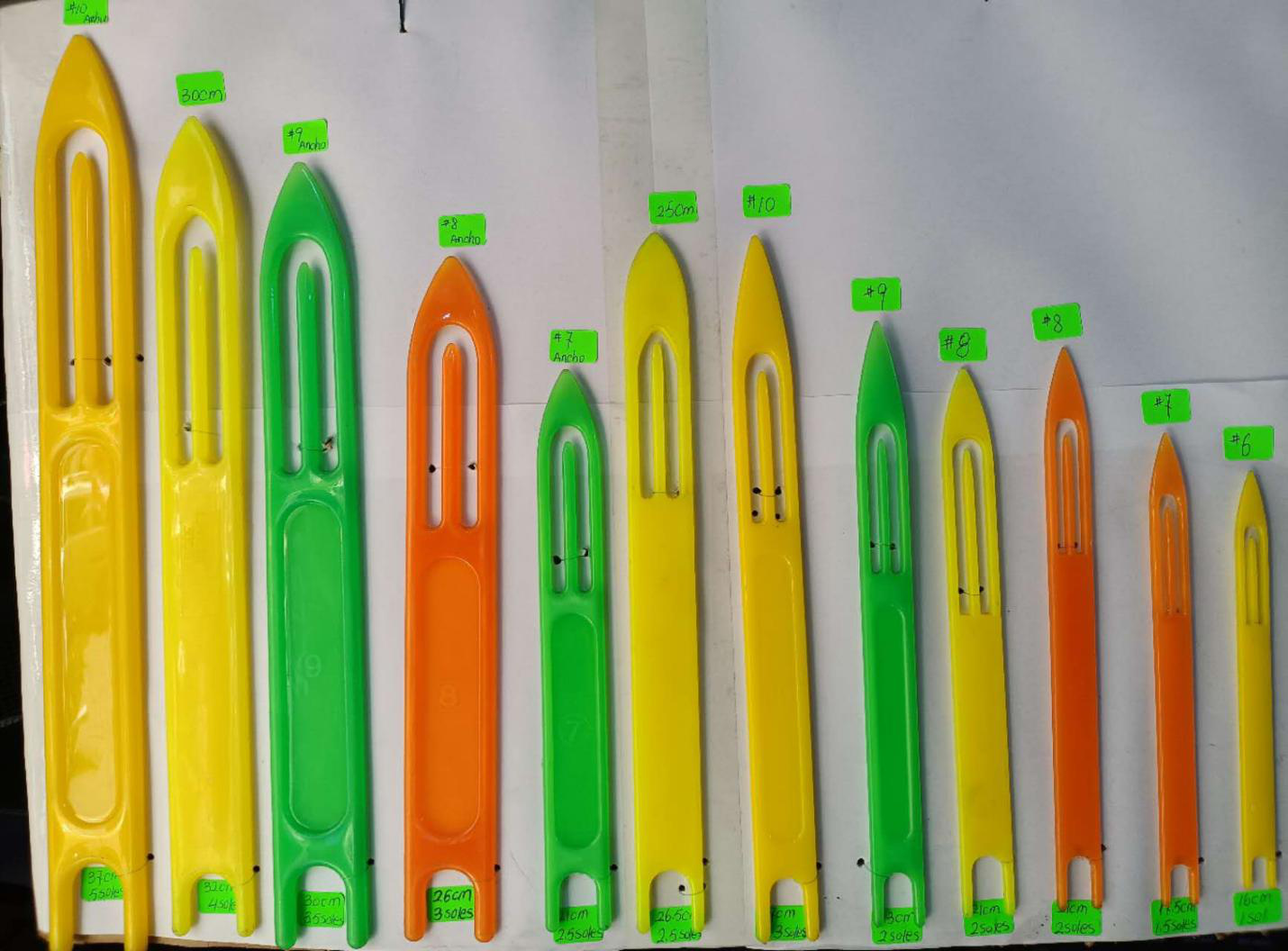 AGUJA de plastico para malla — imagen 1
