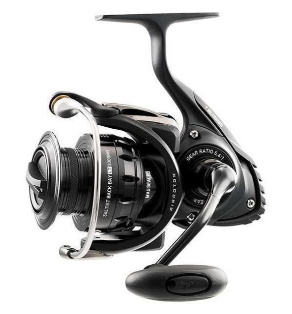 Carrete Spinning DAIWA Saltist Back Bay 4000LT — imagen 1